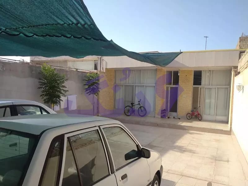 96 متر خانه در حسین‌آباد اصفهان