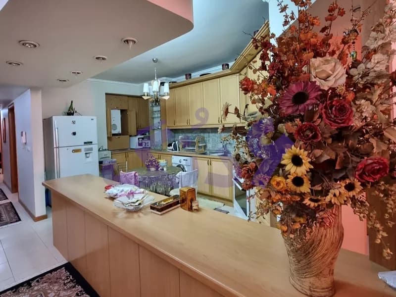 304 متر آپارتمان در بلوار آینه خانه اصفهان برای فروش