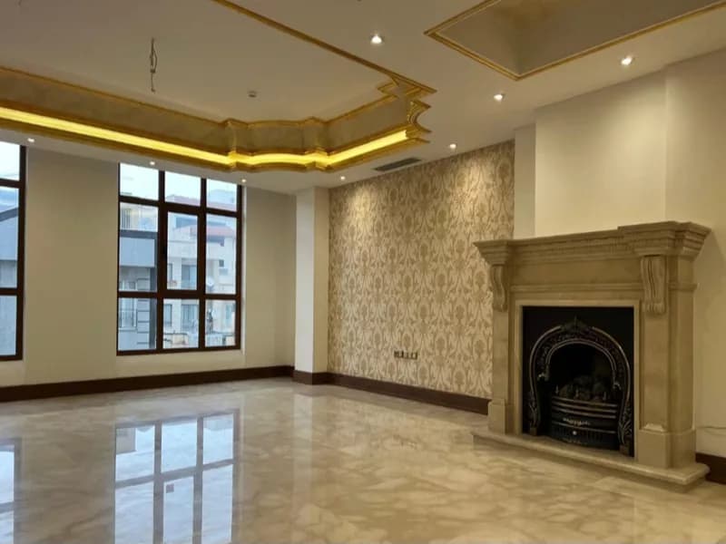 آپارتمان ۲۴۱ متری برای فروش در محمودیه
