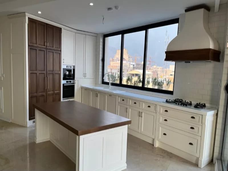 آپارتمان ۲۳۱ متری برای فروش در محمودیه