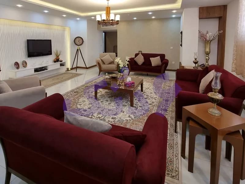 204 متر آپارتمان در پل شیری (صائب) اصفهان برای فروش