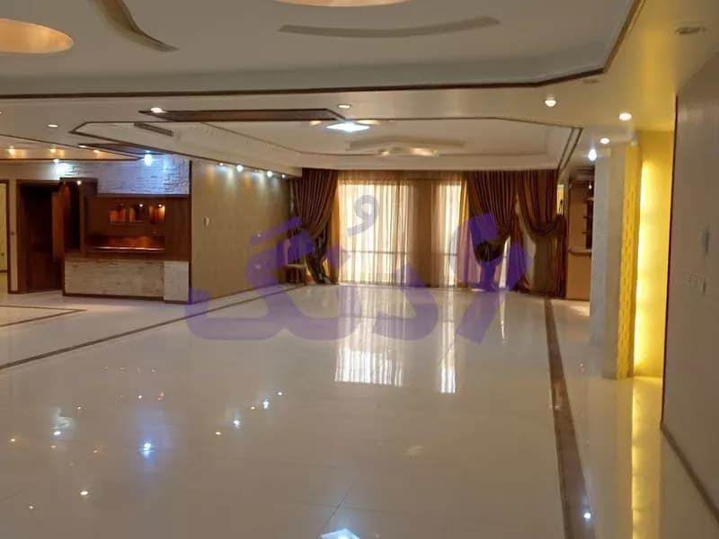 244 متر آپارتمان در پل شیری (صائب) اصفهان برای فروش