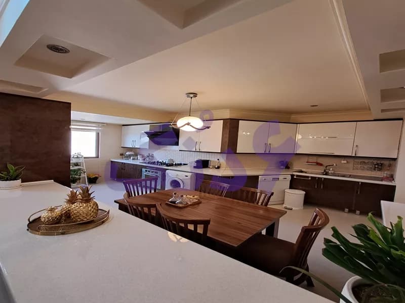 خوش قیمت ترین آپارتمان در فرمانیه برای فروش، طبقه هشتم ویو و چشم انداز رویایی