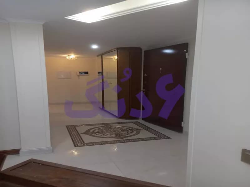 150 متر آپارتمان در زعفرانیه برای فروش